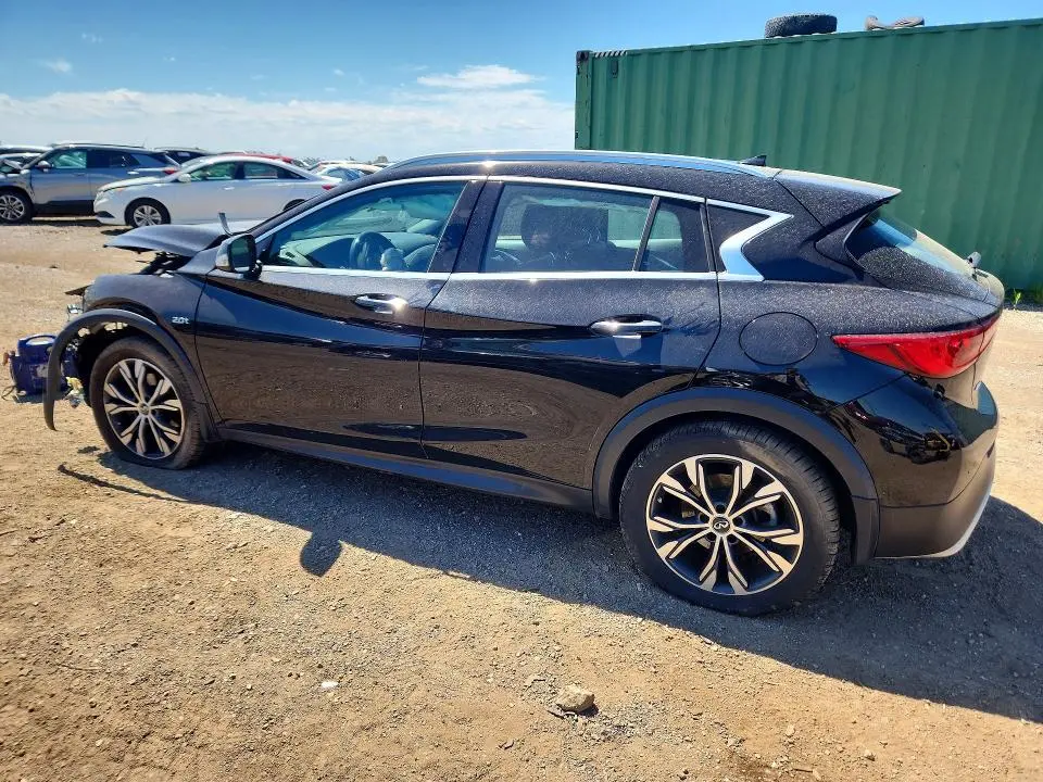 2017 INFINITI QX30 PREMIUM  