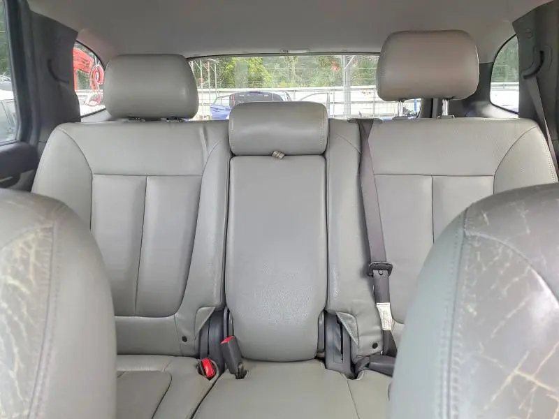 2011 HYUNDAI SANTA FE GLS  