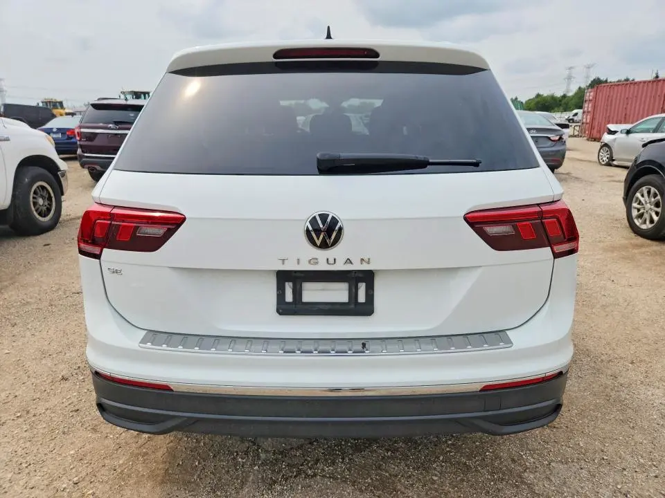 2022 VOLKSWAGEN TIGUAN SE  