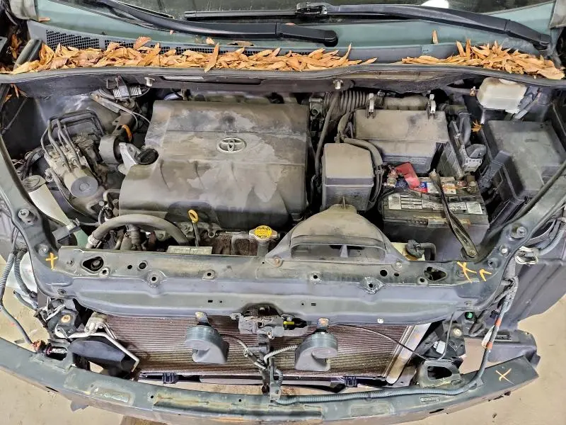 2011 TOYOTA SIENNA SPORT  