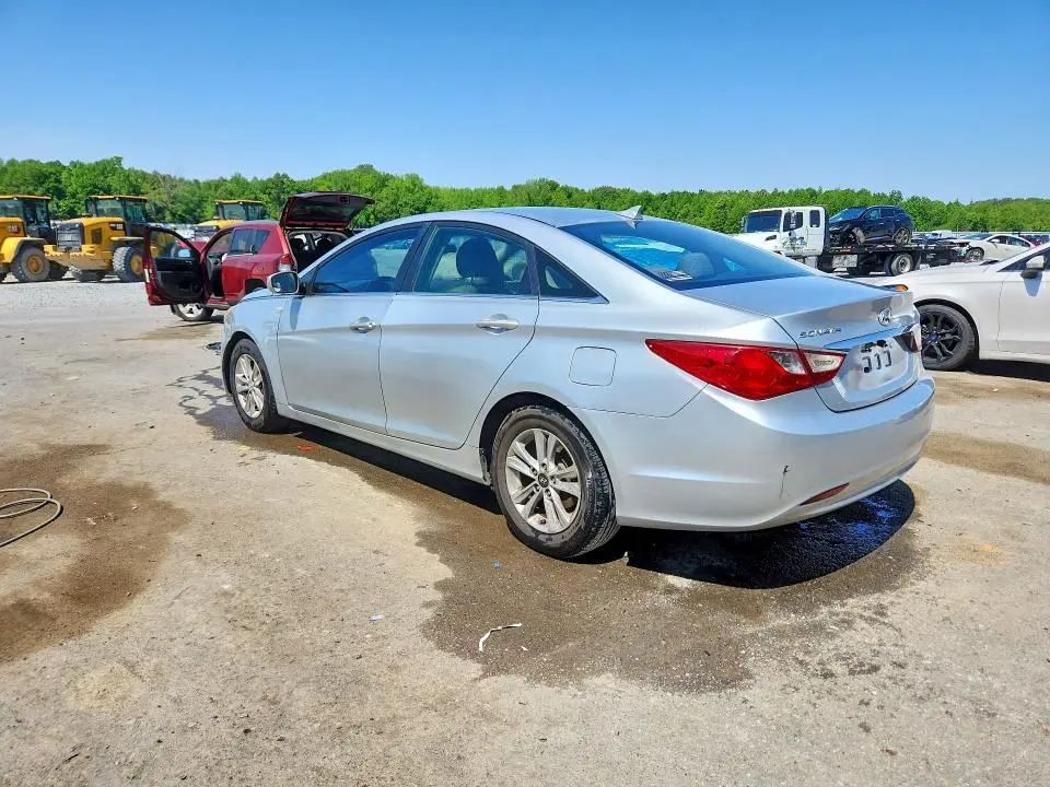 2012 HYUNDAI SONATA GLS  