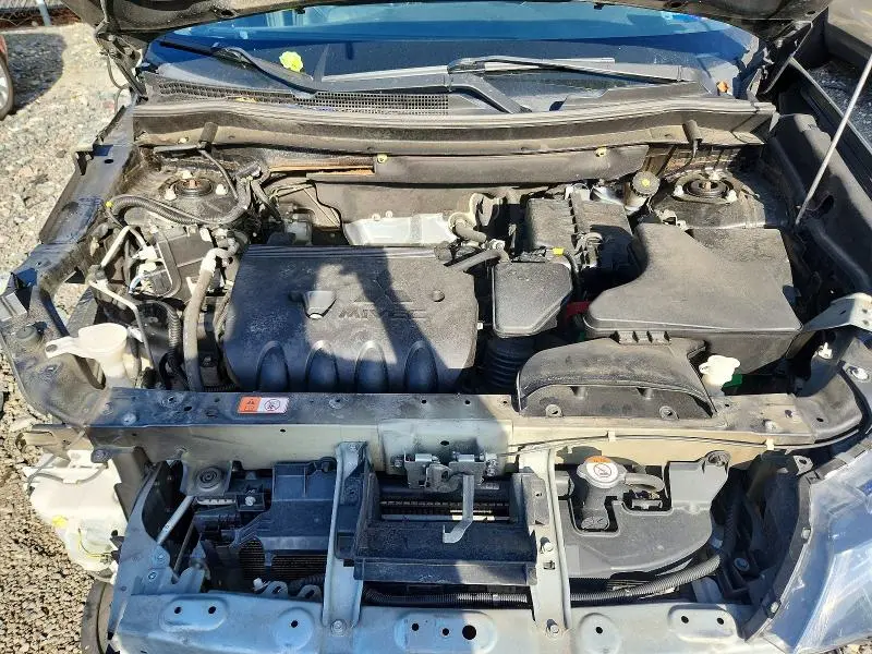 2019 MITSUBISHI OUTLANDER SE  