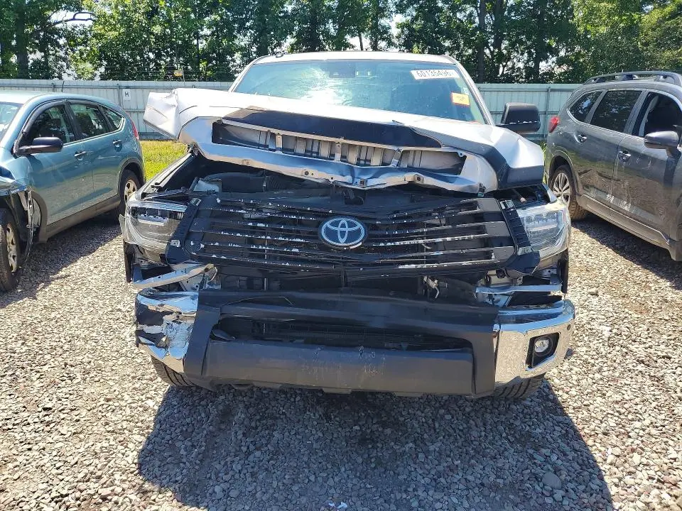 2018 TOYOTA TUNDRA CREWMAX LIMITED  