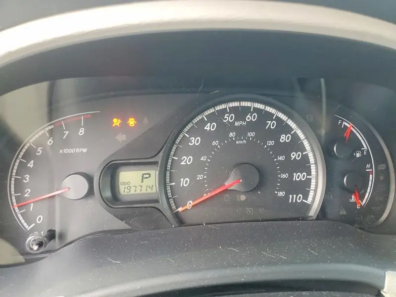 2011 TOYOTA SIENNA LE  
