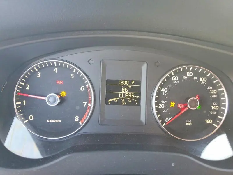 2013 VOLKSWAGEN JETTA SE  