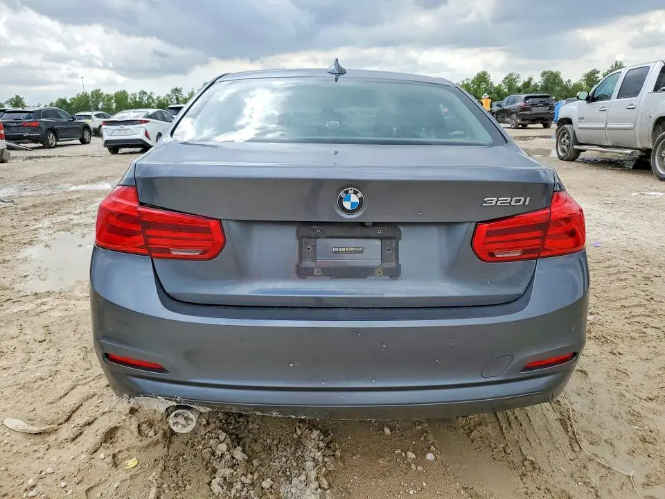 2017 BMW 320 I  