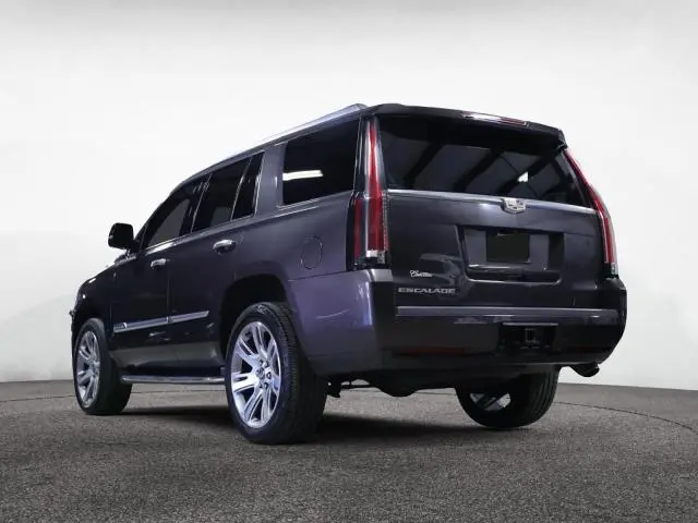2017 CADILLAC ESCALADE LUXURY  