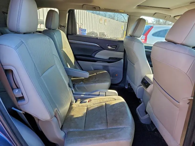 2017 TOYOTA HIGHLANDER LIMITED  