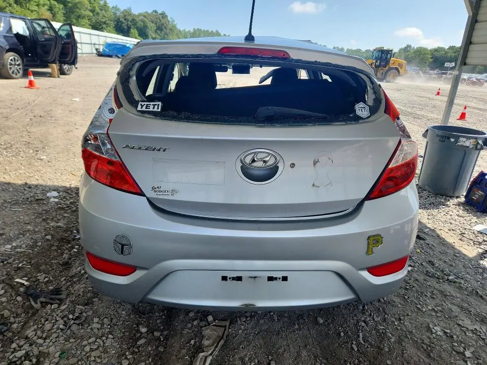 2012 HYUNDAI ACCENT GS  