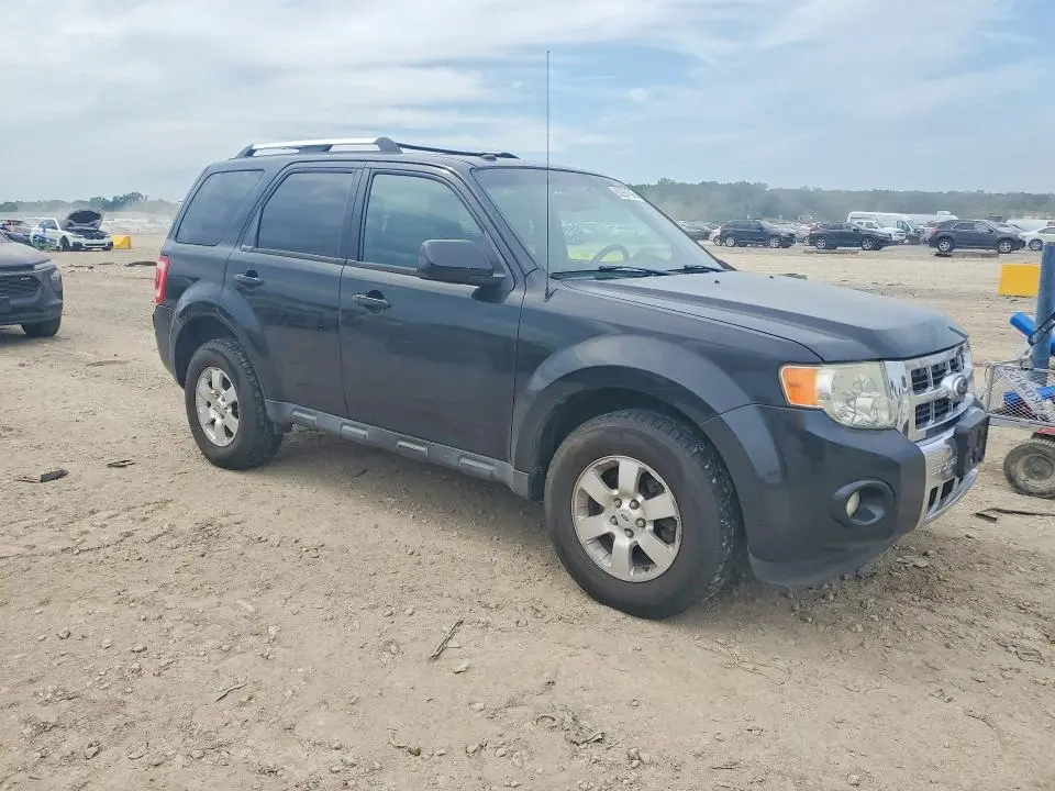 2011 FORD ESCAPE LIMITED  