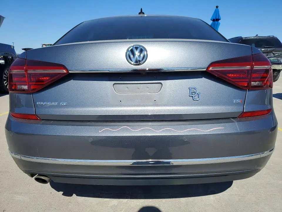 2017 VOLKSWAGEN PASSAT SE  