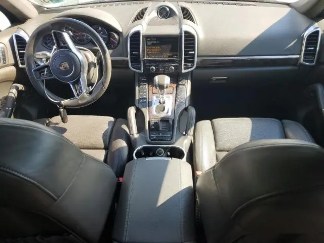 2016 PORSCHE CAYENNE   