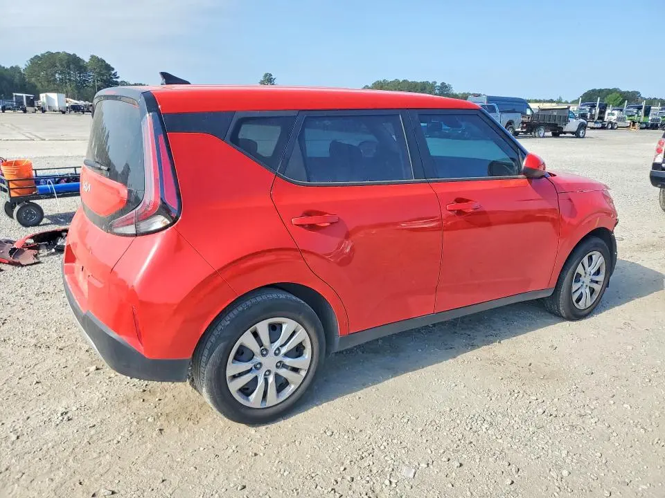 2024 KIA SOUL LX  
