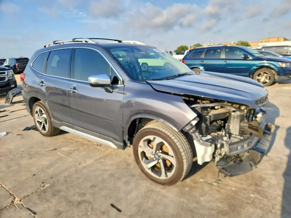 2022 SUBARU FORESTER TOURING  
