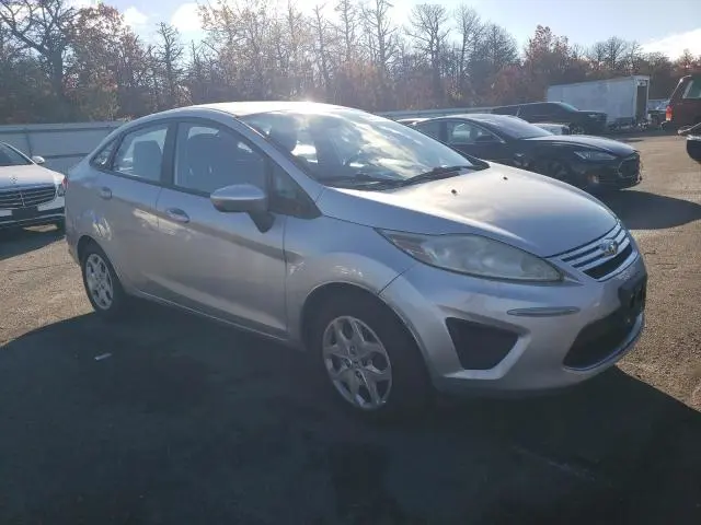 2011 FORD FIESTA SE  