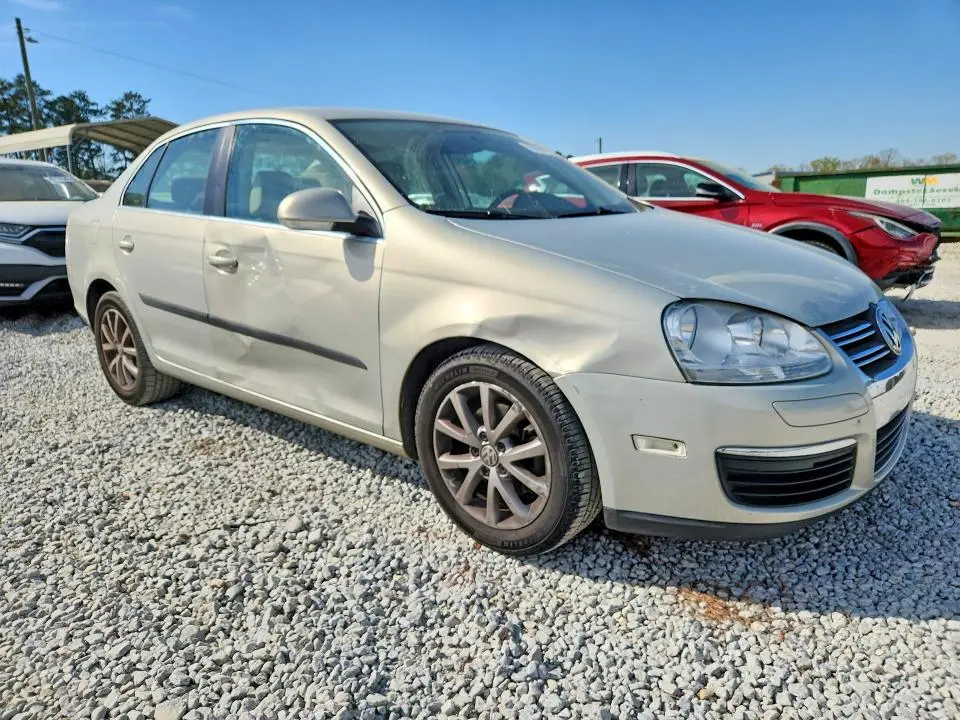 2010 VOLKSWAGEN JETTA SE  