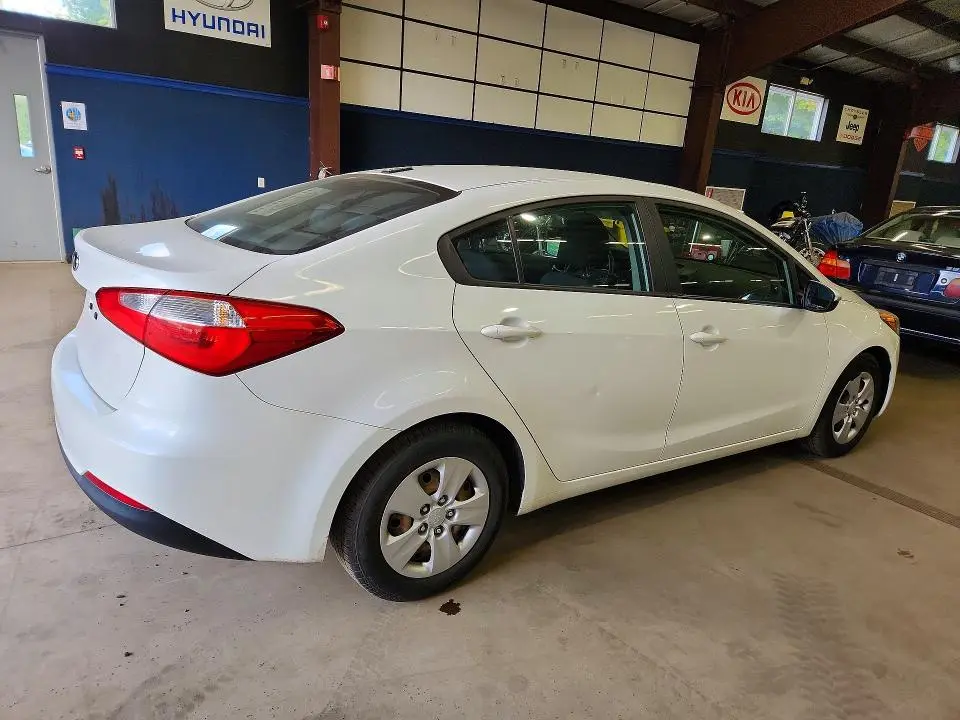 2015 KIA FORTE LX  