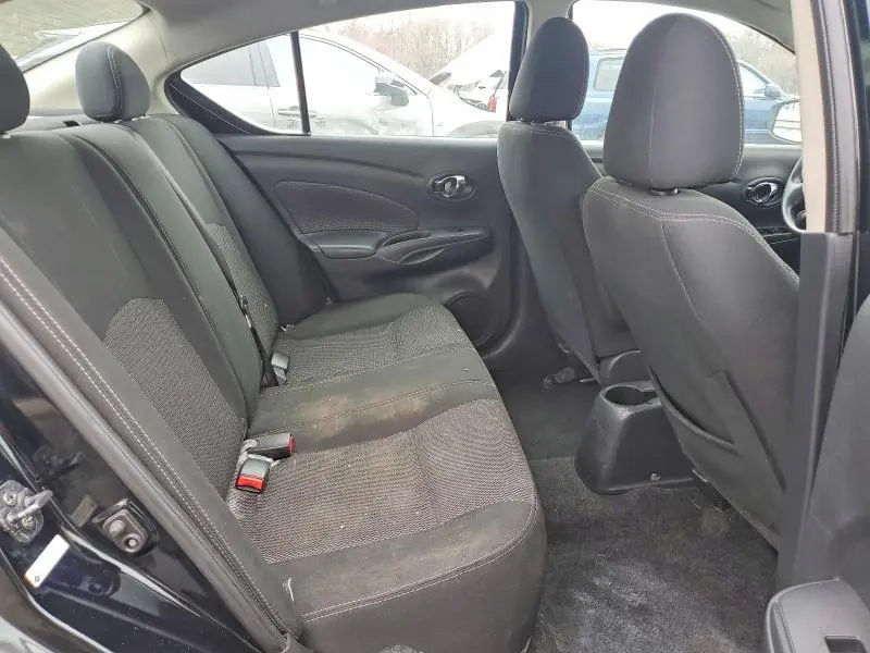 2018 NISSAN VERSA SV  