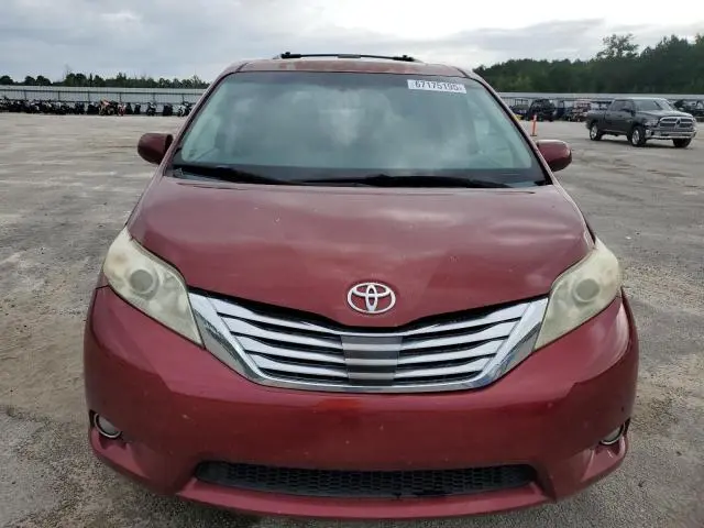 2012 TOYOTA SIENNA XLE  
