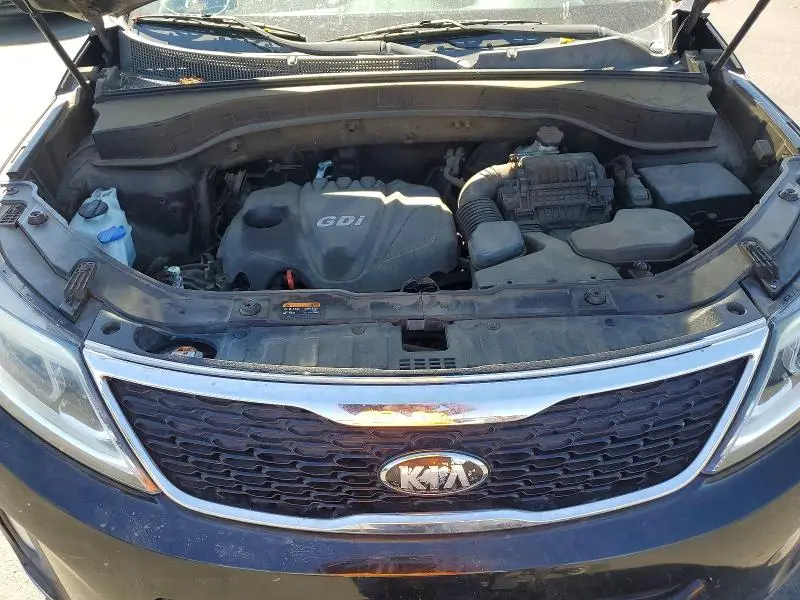 2014 KIA SORENTO LX  