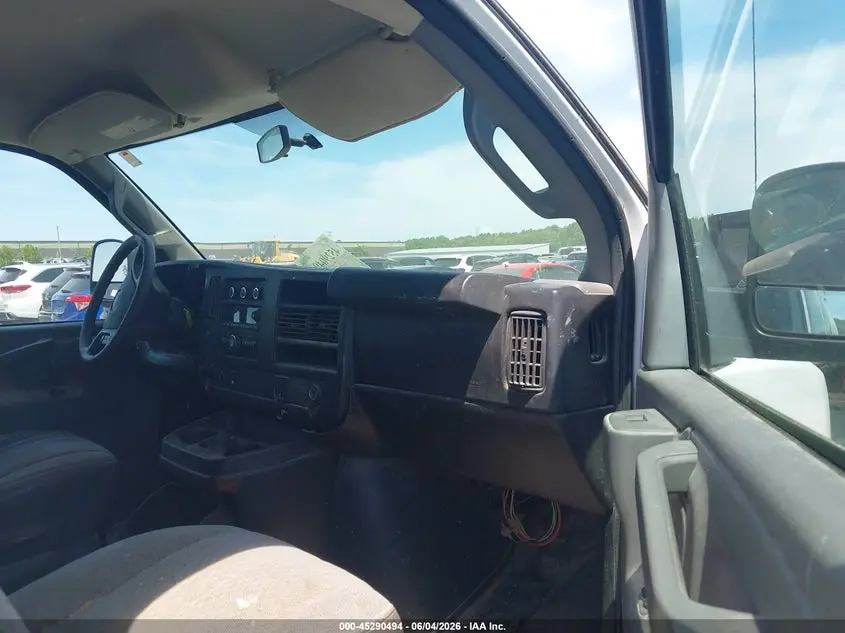 2017 GMC SAVANA 2500 WORK VAN