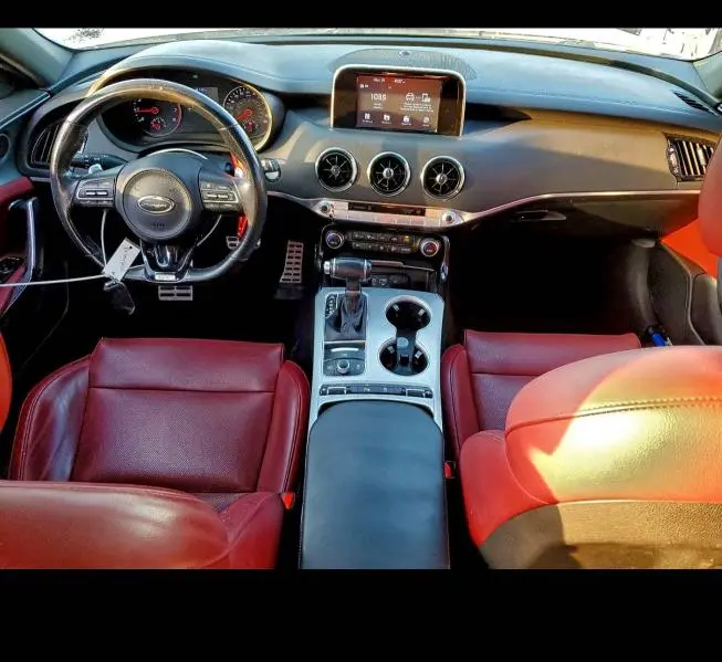 2019 KIA STINGER GT  
