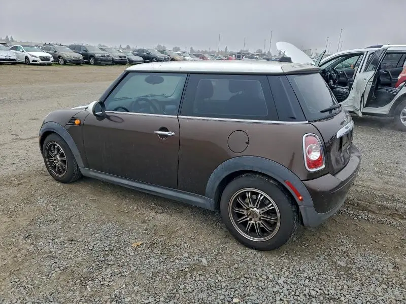 2011 MINI COOPER   