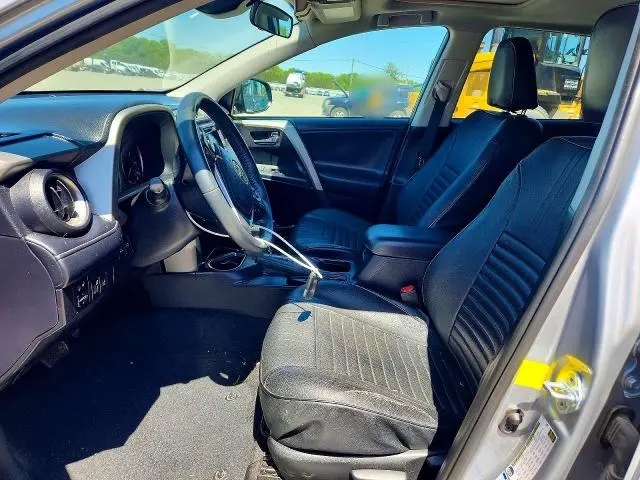 2017 TOYOTA RAV4 XLE  