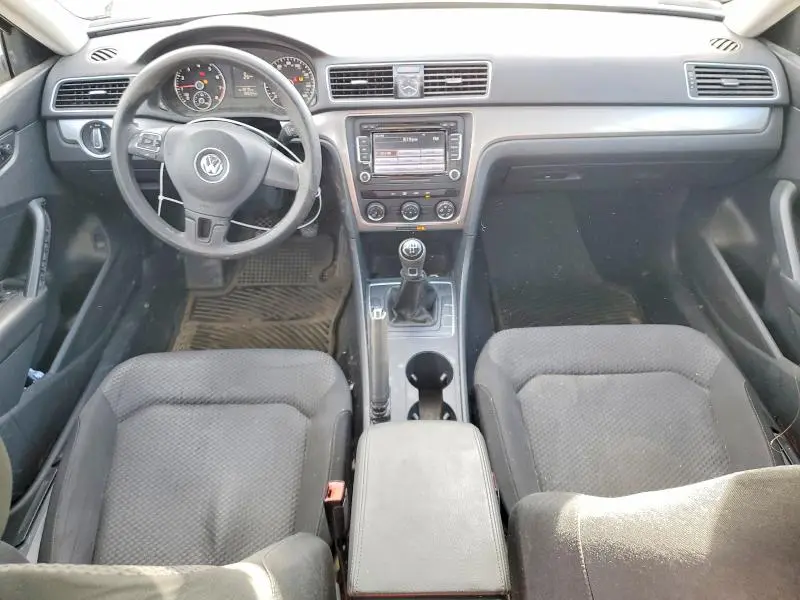 2015 VOLKSWAGEN PASSAT S  