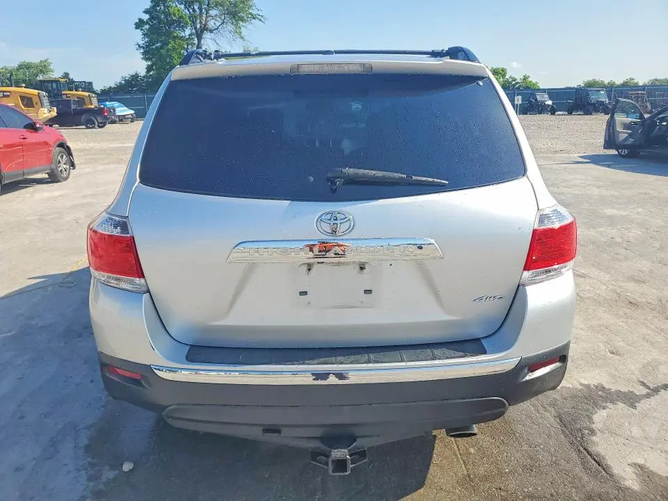 2011 TOYOTA HIGHLANDER LIMITED  