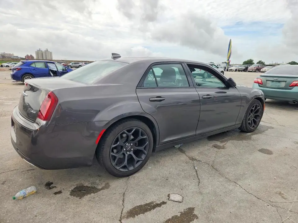 2019 CHRYSLER 300 TOURING  