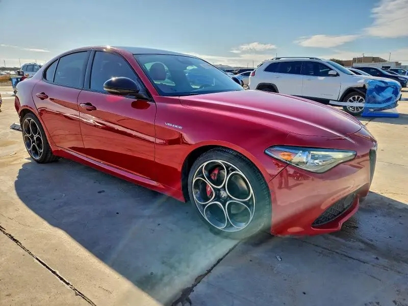 2022 ALFA ROMEO GIULIA SUPER  