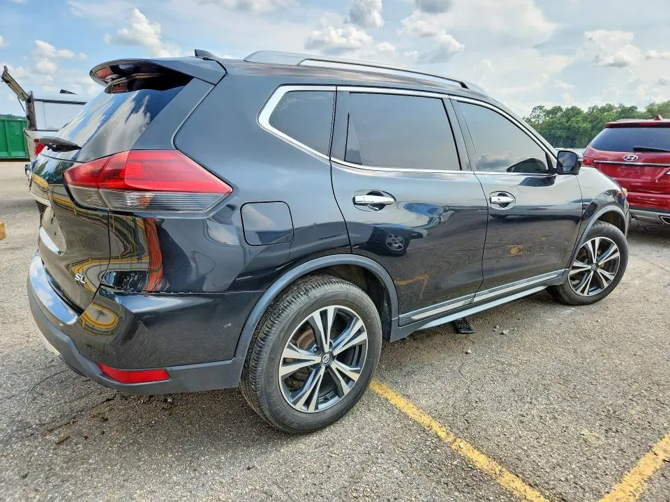 2018 NISSAN ROGUE SL  