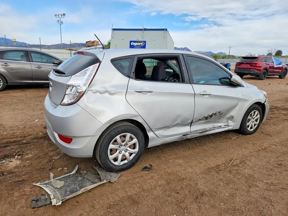 2013 HYUNDAI ACCENT GS  