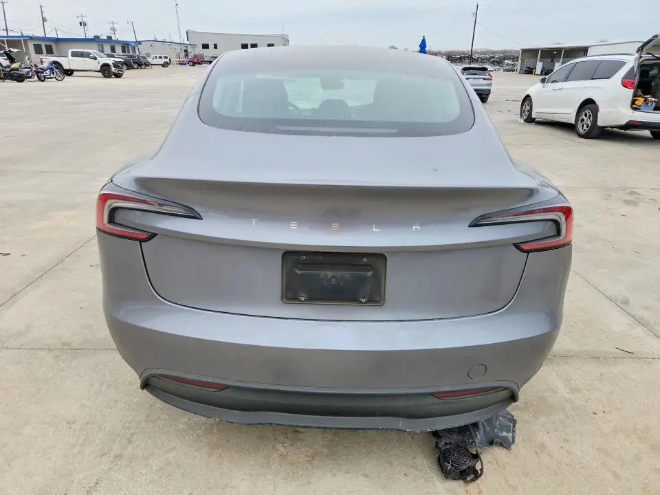 2025 TESLA MODEL 3   