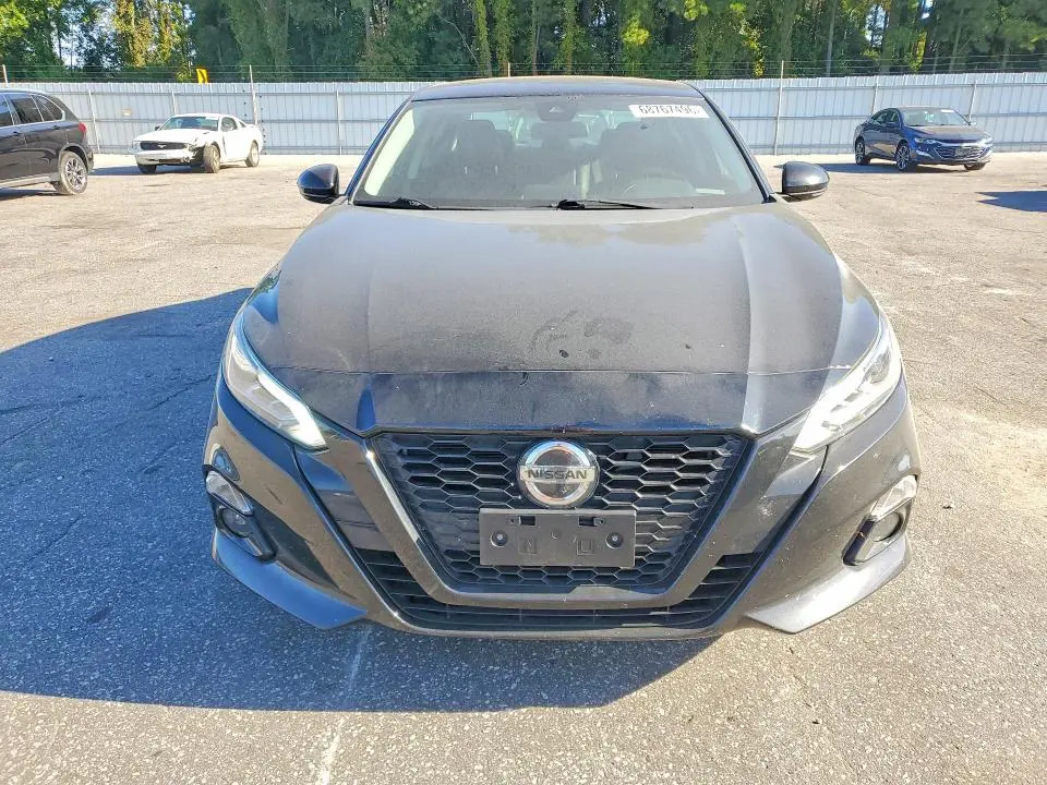 2022 NISSAN ALTIMA SR  