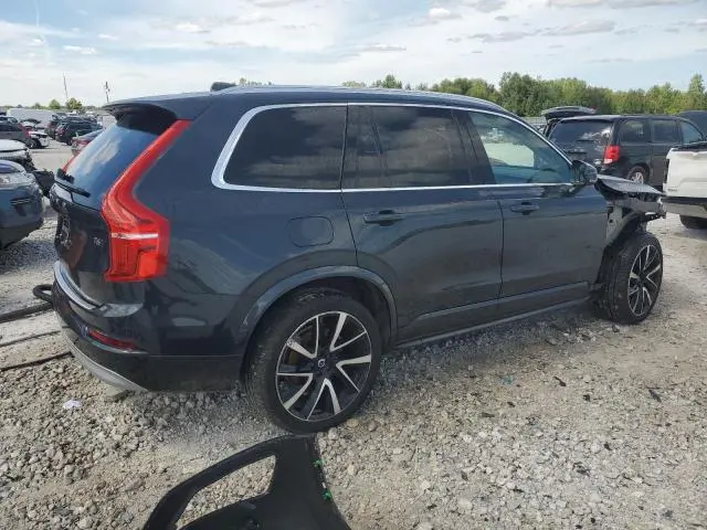 2022 VOLVO XC90 T6 MOMENTUM  