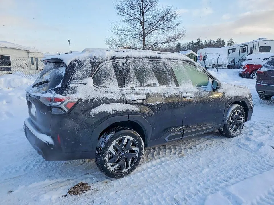 2025 SUBARU FORESTER LIMITED  