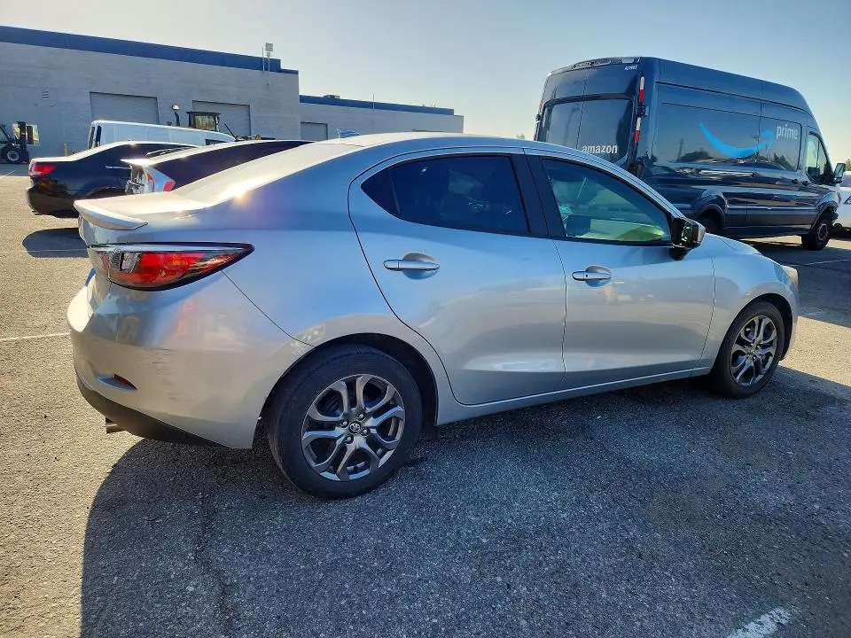 2019 TOYOTA YARIS LE  