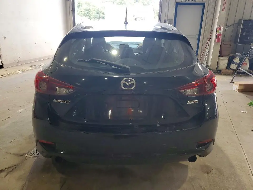 2017 MAZDA 3 TOURING  