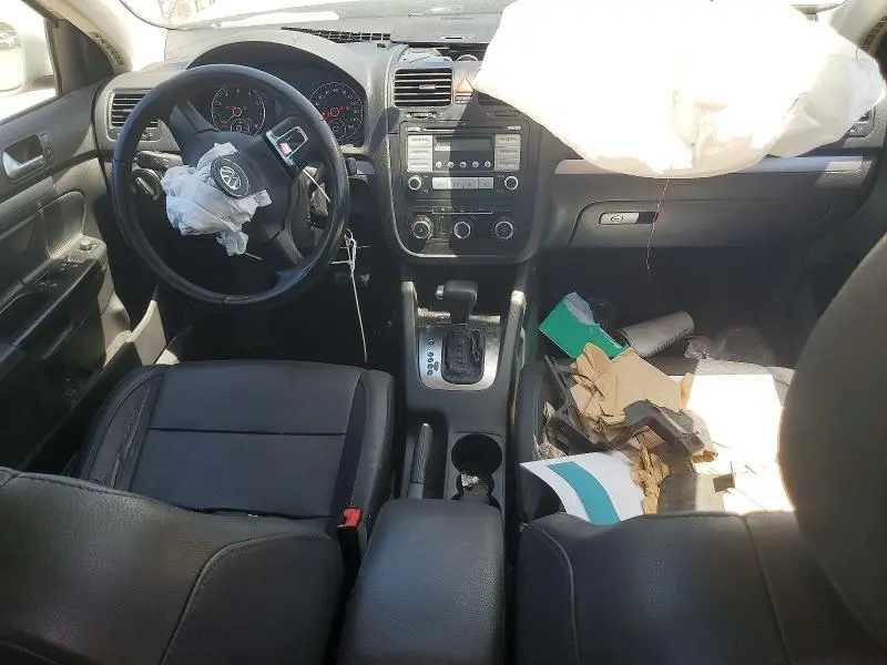 2010 VOLKSWAGEN JETTA LIMITED  