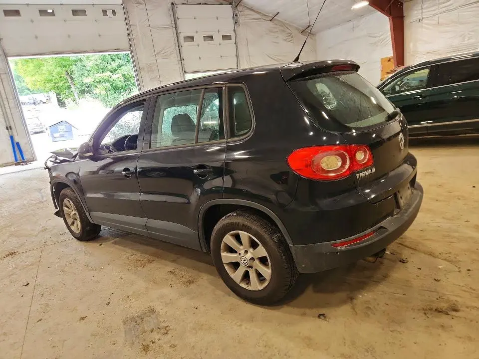 2010 VOLKSWAGEN TIGUAN S  