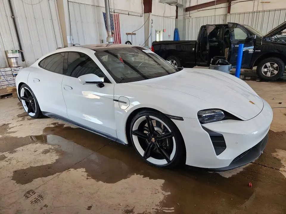 2021 PORSCHE TAYCAN 4S  