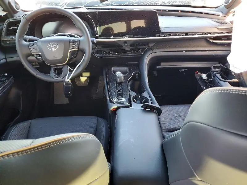 2025 TOYOTA CROWN PLATINUM  
