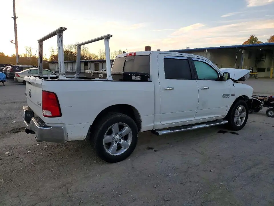 2017 RAM 1500 SLT  