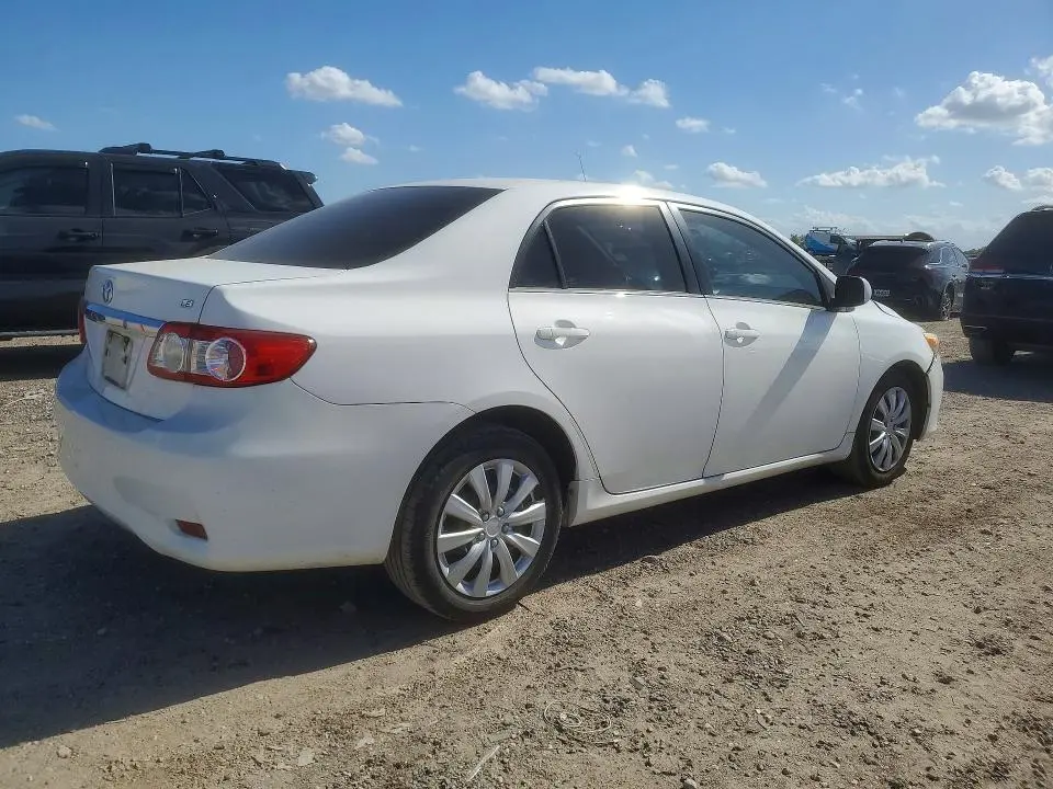 2013 TOYOTA COROLLA LE  