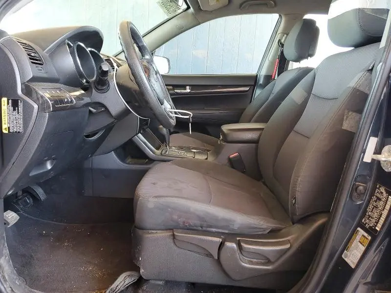 2013 KIA SORENTO LX  