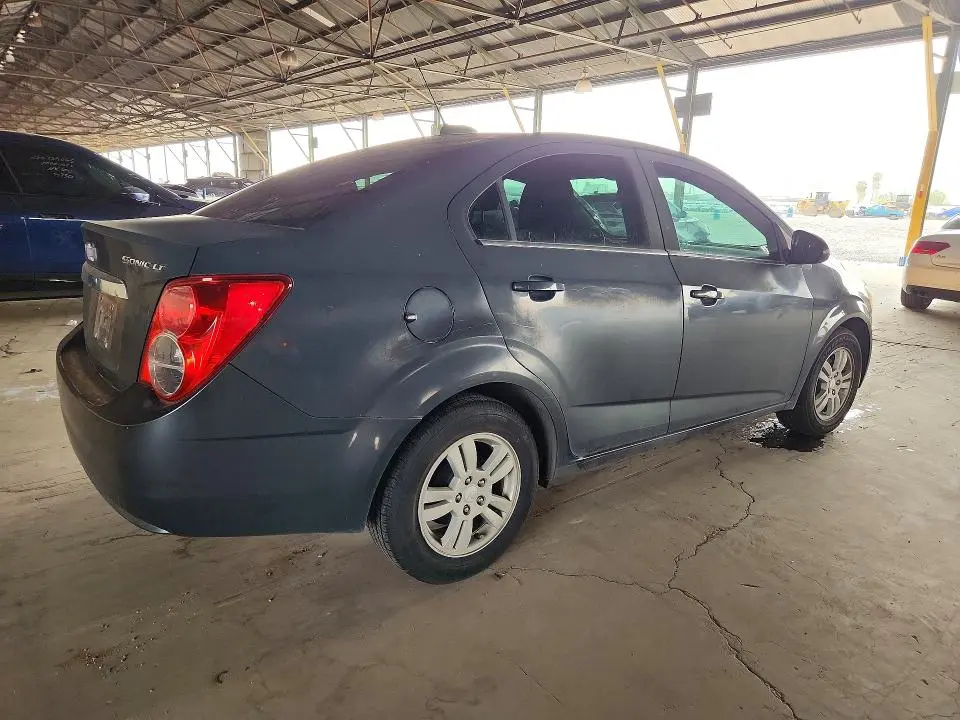 2015 CHEVROLET SONIC LT  