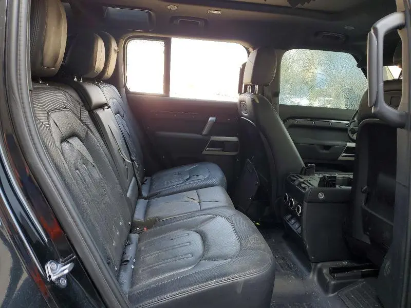 2022 LAND ROVER DEFENDER 110 X-DYNAMIC SE  