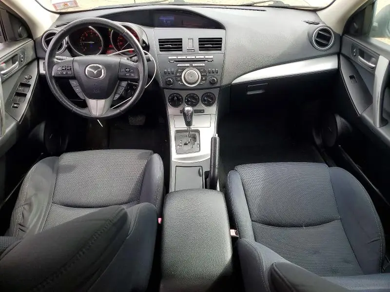 2011 MAZDA 3 S  